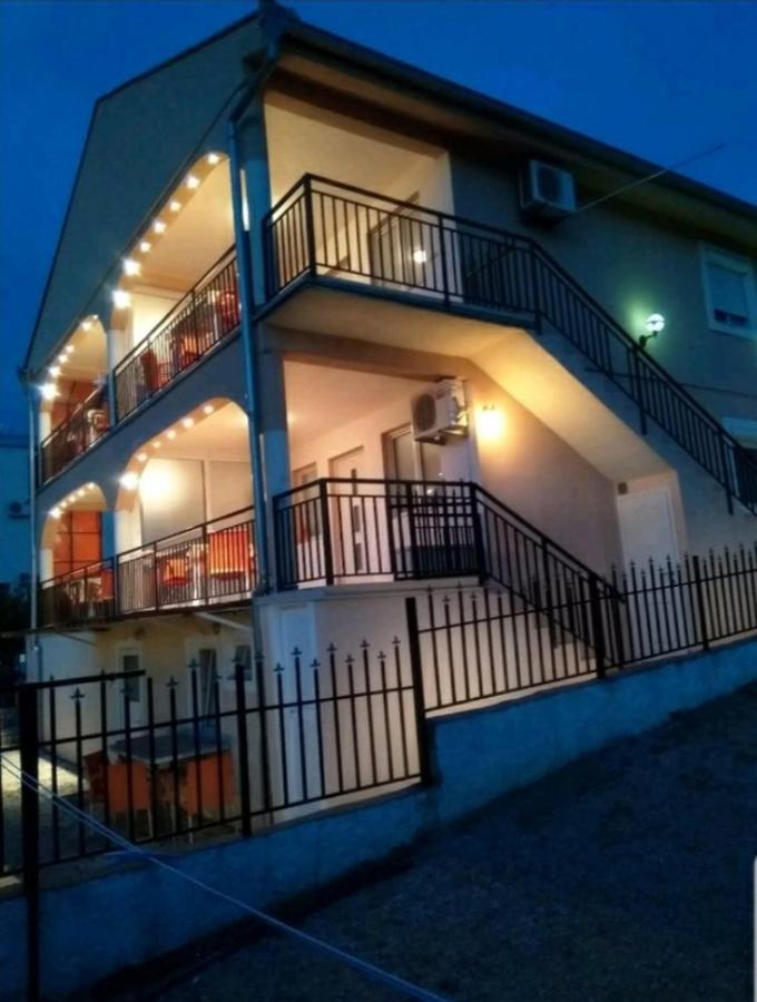 Apartmani Ljubica Utjeha Eksteriør bilde